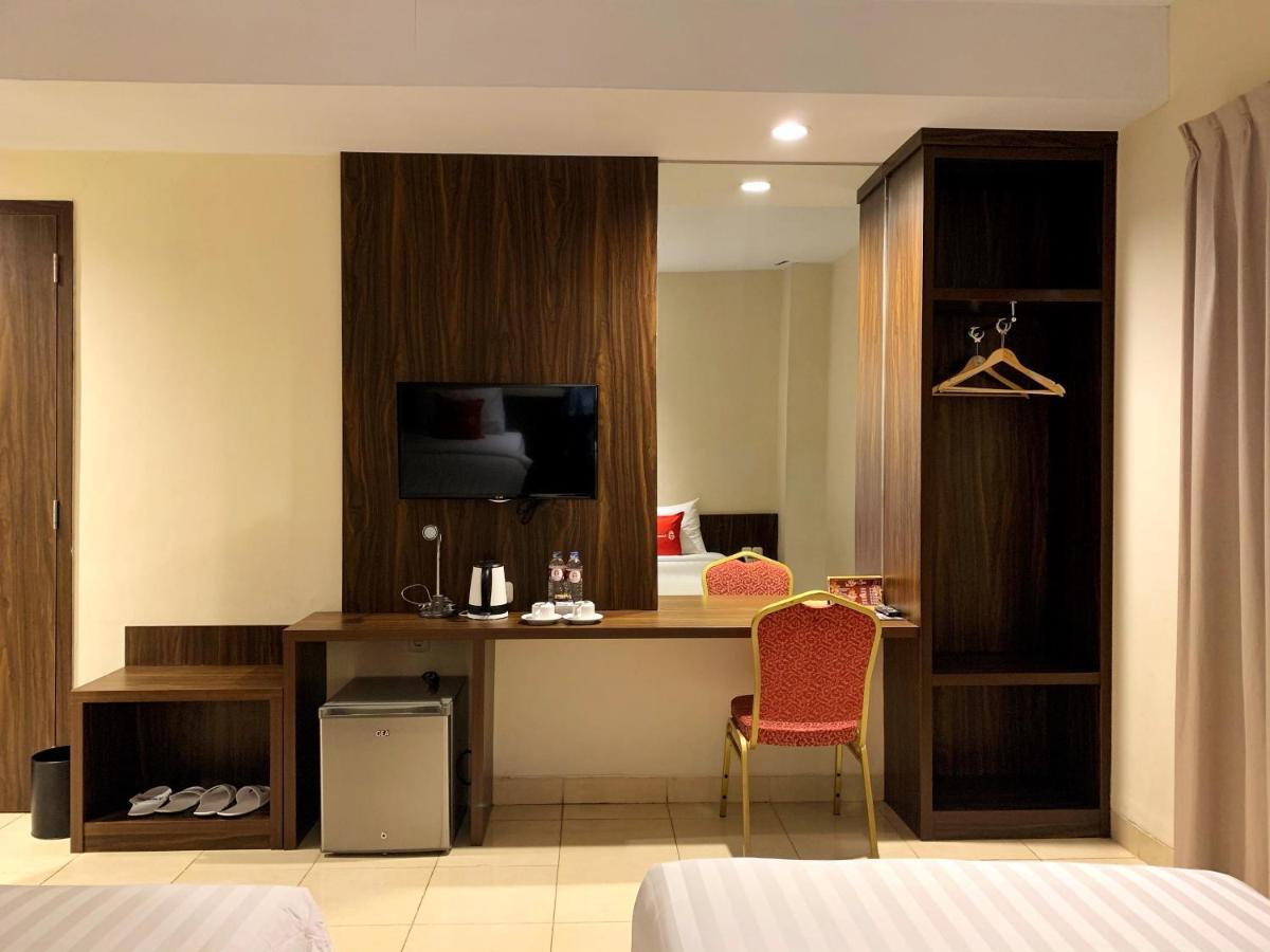 Ameera Hotel Pekanbaru Kültér fotó