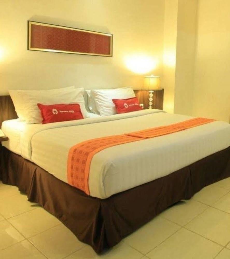 Ameera Hotel Pekanbaru Kültér fotó